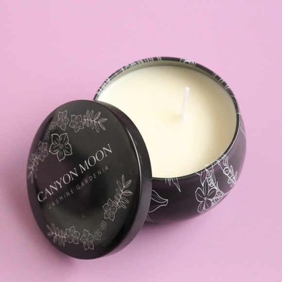 Canyon Moon Jasmine Gardenia Scented Candle - Picture 1 of 3